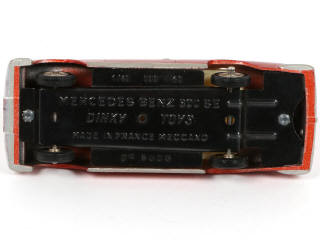 Lot 355 - DINKY TOYS (FRANCE) (1)