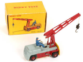 Lot 363 - DINKY TOYS (FRANCE) (4)