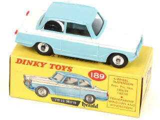 Lot 321 - DINKY TOYS (GB) (2)