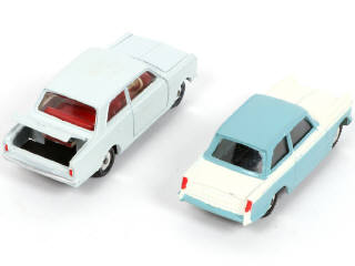 Lot 321 - DINKY TOYS (GB) (2)