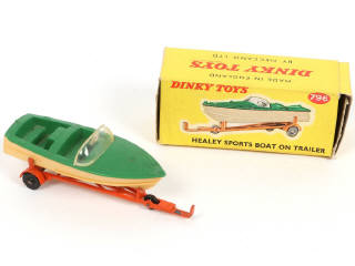 Lot 351 - DINKY TOYS (3)