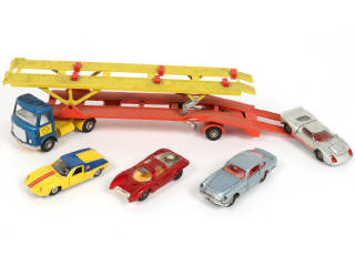 Lot 347 - DINKY TOYS (GB) (5)