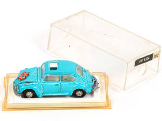 Lot 250 - MAJORETTE (FRANCE) (1)