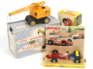 Lot 190 - DINKY TOYS (GB) (2)