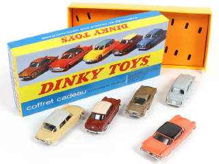 Lot 207 - DINKY TOYS (FRANCE) (1)
