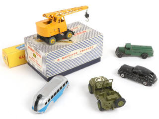 Lot 199 - DINKY TOYS (GB) (5)