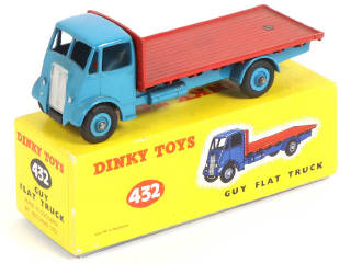 Lot 319 - DINKY TOYS (GB) (1)
