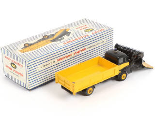 Lot 328 - DINKY TOYS (GB) (1)