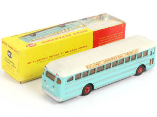 Lot 354 - DINKY TOYS (GB) (1)