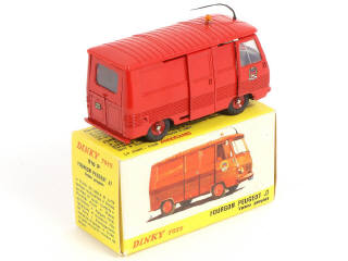 Lot 466 - DINKY TOYS (FRANCE) (1)