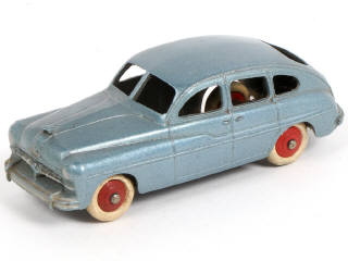 Lot 375 - DINKY TOYS (FRANCE) (1)