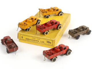 Lot 254 - DINKY TOYS (GB) (1)