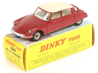 Lot 385 - DINKY TOYS (FRANCE) (1)