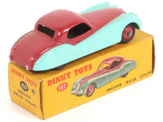 Lot 266 - DINKY TOYS (GB) (1)