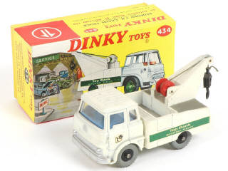 Lot 348 - DINKY TOYS (GB) (1)
