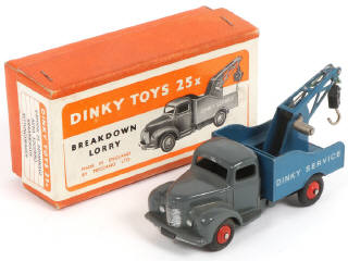 Lot 310 - DINKY TOYS (GB) (1)
