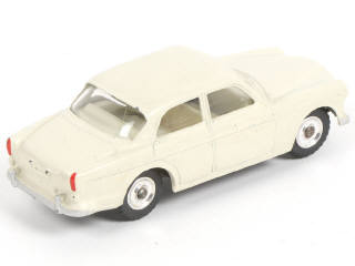 Lot 261 - DINKY TOYS (GB) (1)