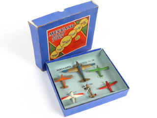 Lot 369 - DINKY TOYS (FRANCE) (7)