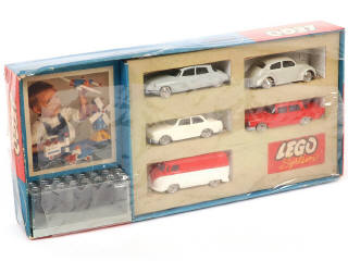Lot 165 - LEGO (DANEMARK) (1)
