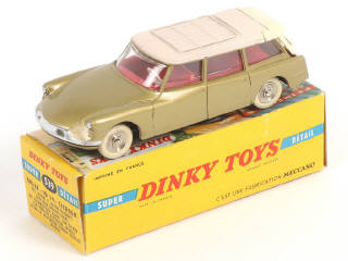 Lot 390 - DINKY TOYS (FRANCE) (1)