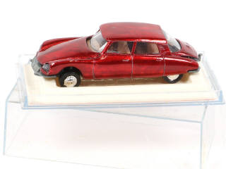 Lot 246 - MAJORETTE (FRANCE) (1)