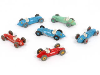 Lot 305 - DINKY TOYS (GB) (6)