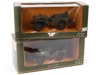 Lot 21 - UT MODELS (CHINE) (2)
