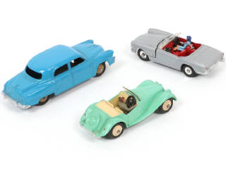 Lot 258 - DINKY TOYS (GB) (3)