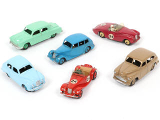 Lot 266 - DINKY TOYS (GB) (6)