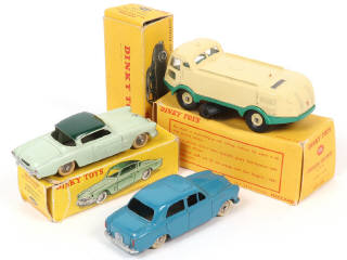 Lot 292 - DINKY TOYS (FRANCE) (3)
