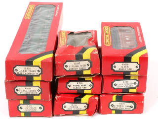 Lot 23 - HORNBY 'HO' (9)