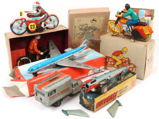 Lot 45 - DIVERS (6)