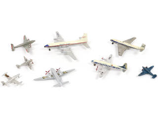 Lot 345 - DINKY TOYS (8)