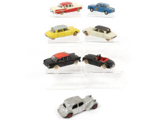 Lot 326 - DINKY TOYS (FRANCE) (7)