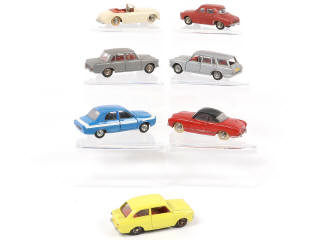 Lot 325 - DINKY TOYS (FRANCE) (7)