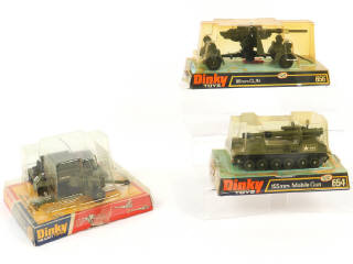 Lot 329 - DINKY TOYS (GB) (3)