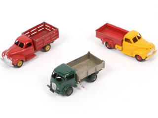 Lot 299 - DINKY TOYS (FRANCE) (3)