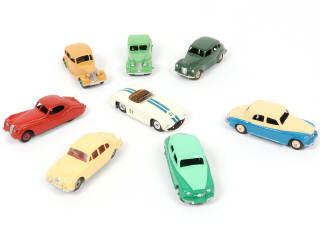 Lot 282 - DINKY TOYS (GB) (8)