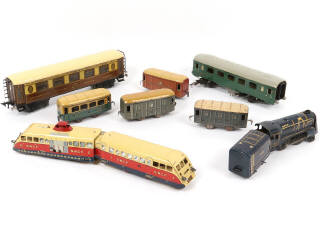 Lot 22 - DIVERS (9)