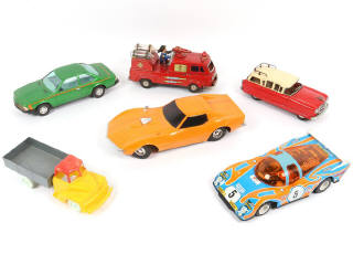 Lot 38 - DIVERS (6)