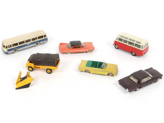 Lot 342 - DINKY TOYS (6)