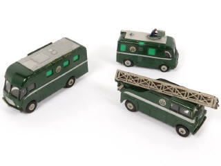 Lot 337 - DINKY TOYS (GB) (3)