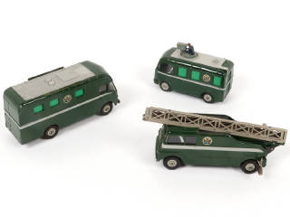 Lot 337 - DINKY TOYS (GB) (3)
