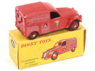 Lot 297 - DINKY TOYS (FRANCE) (1)