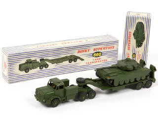 Lot 335 - DINKY TOYS (GB) (2)