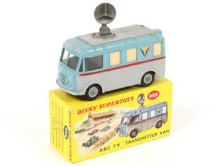 Lot 334 - DINKY TOYS (GB) (1)