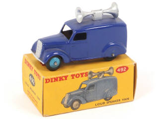 Lot 329 - DINKY TOYS (GB) (1)