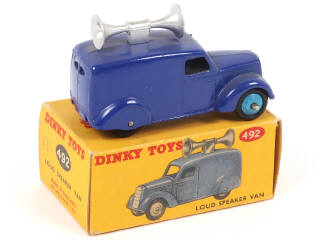 Lot 329 - DINKY TOYS (GB) (1)