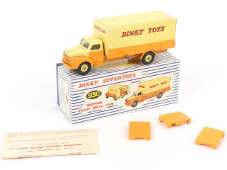 Lot 332 - DINKY TOYS (GB) (1)
