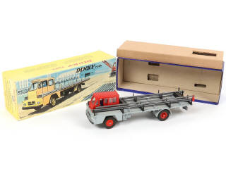 Lot 304 - DINKY TOYS (FRANCE) (1)